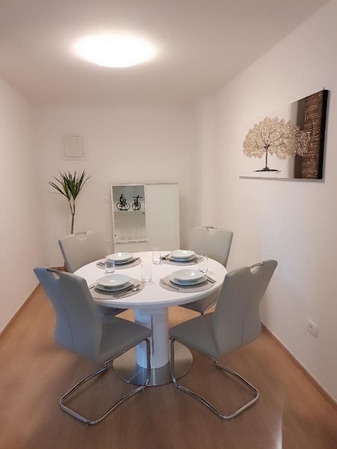 Apartment Luana Pula Bagian luar foto